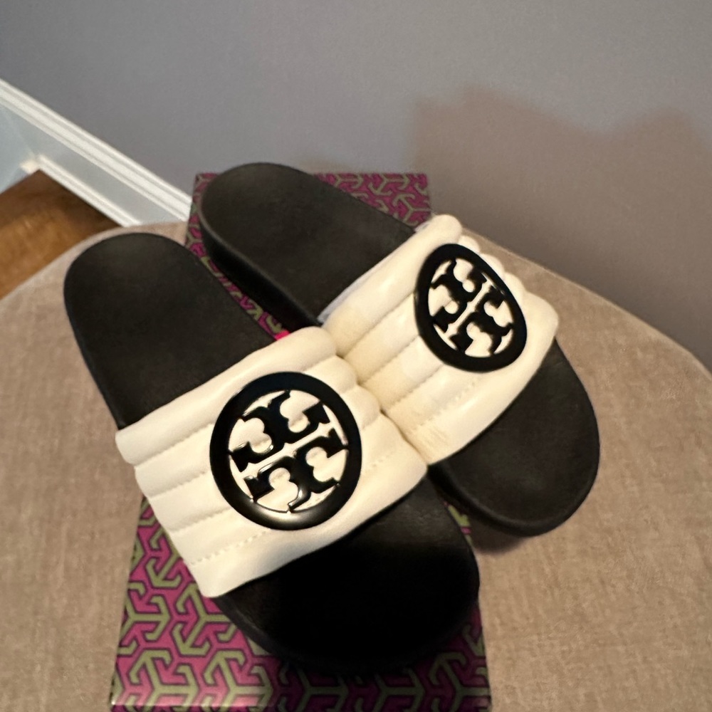 Tory Burch Lina Padded slide black/white